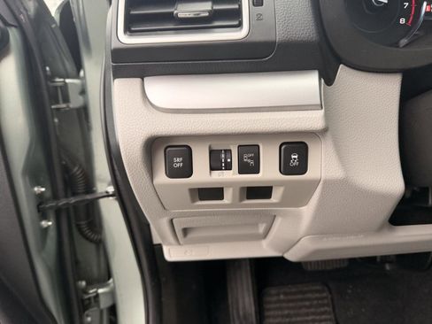 Used 2018 Subaru Forester 2.5i Premium image 18