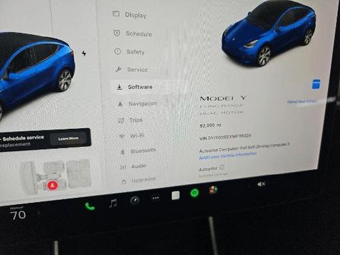 Used 2021 Tesla Model Y Long Range image 17