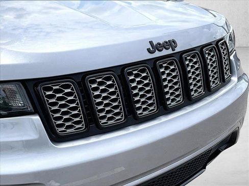 Used 2021 Jeep Grand Cherokee Laredo X AWD/4WD image 27