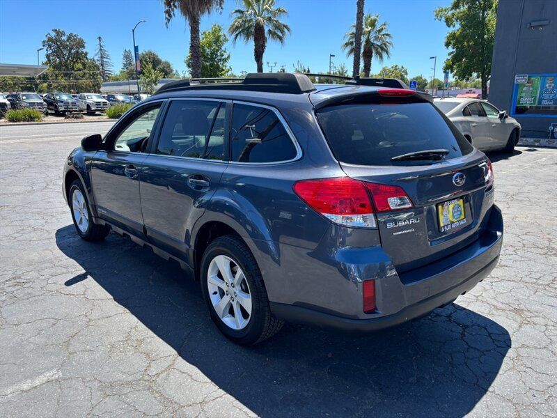 Used 2014 Subaru Outback 2.5i Premium AWD/4WD image 7