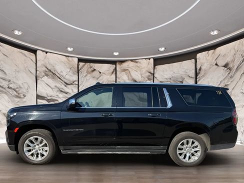 Used 2024 Chevrolet Suburban Premier RWD image 5