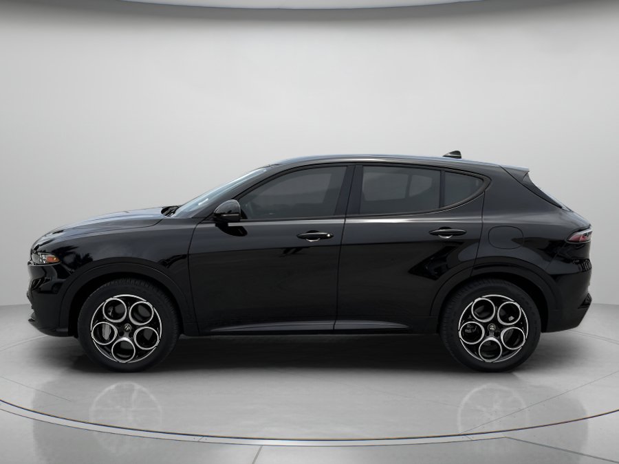 Used 2025 Alfa Romeo Tonale AWD/4WD image 5
