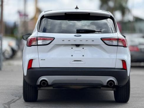 Used 2022 Ford Escape SE FWD image 12