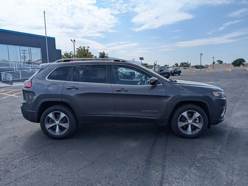 Used 2021 Jeep Cherokee Limited AWD/4WD image 2