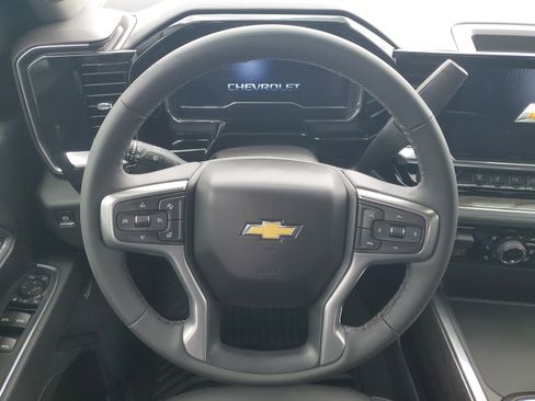 Used 2025 Chevrolet Silverado 2500 LTZ w/ LTZ Premium Package image 17