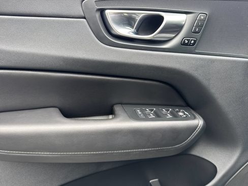 Certified 2023 Volvo XC60 T8 Plus AWD/4WD image 10
