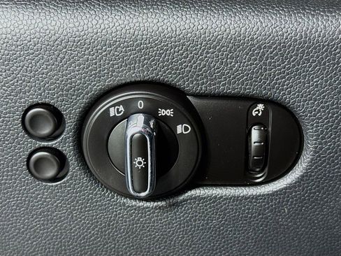 Used 2017 MINI Cooper 2-Door Hardtop FWD image 14