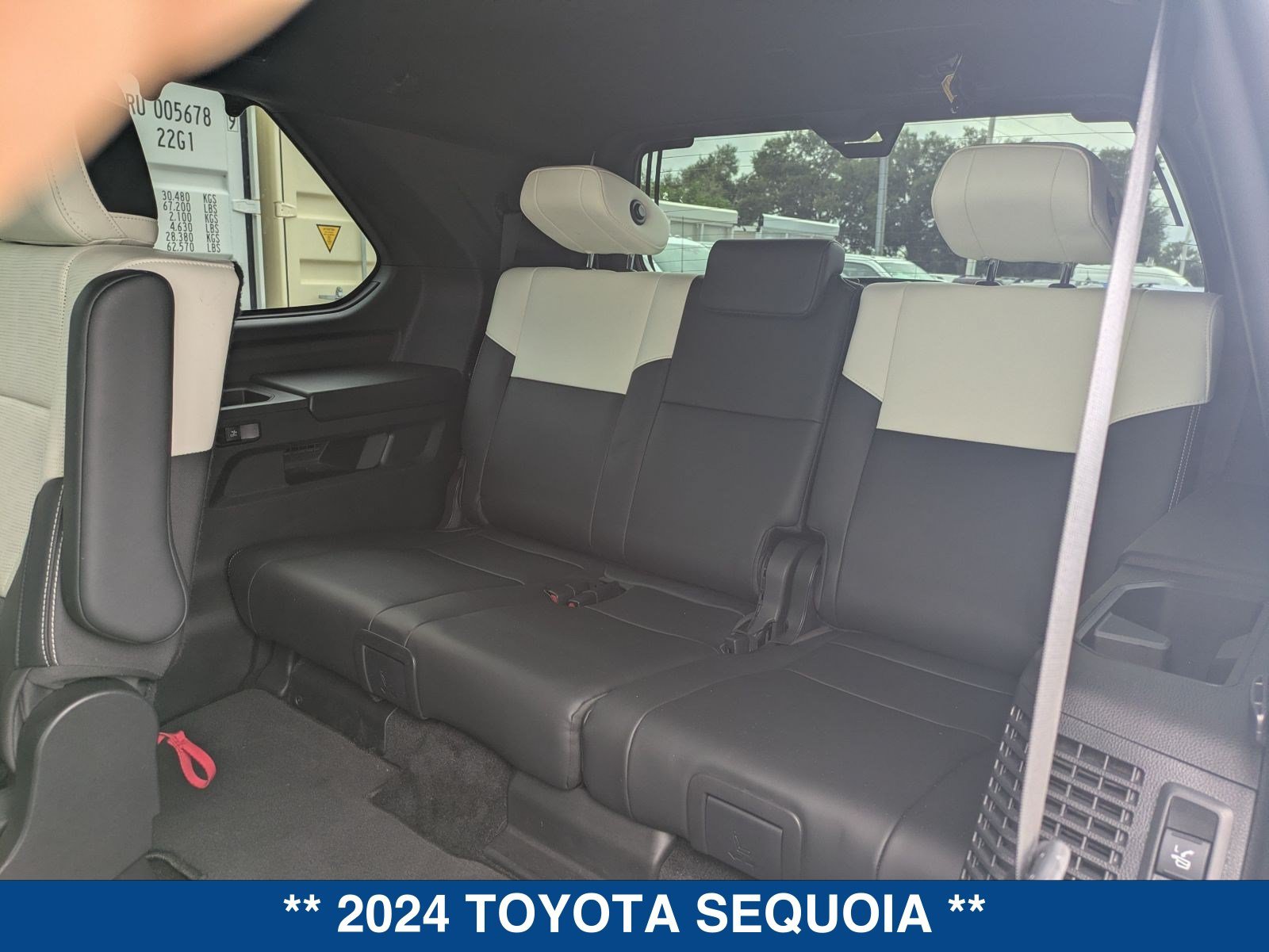 Used 2024 Toyota Sequoia Capstone AWD/4WD image 17