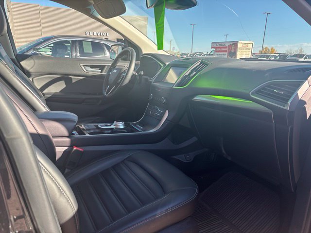 Used 2019 Ford Edge SEL w/ Equipment Group 201A AWD/4WD image 12