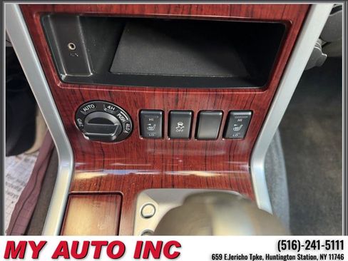 Used 2012 Nissan Pathfinder LE image 19