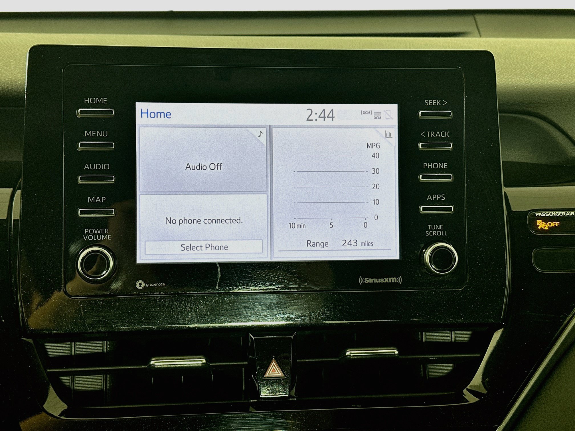 Used 2022 Toyota Camry SE FWD image 21