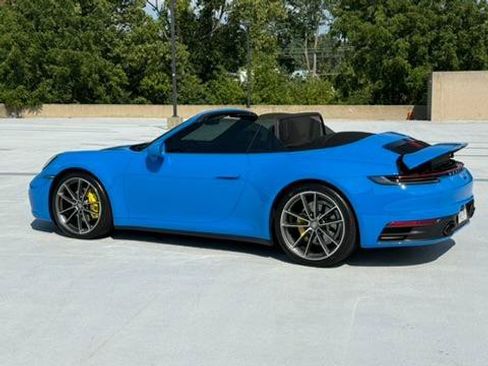 Used 2022 Porsche 911 Carrera w/ Premium Package RWD image 27