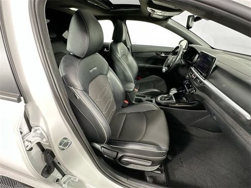 Used 2023 Kia Forte GT-Line w/ GT-Line Premium Package image 29
