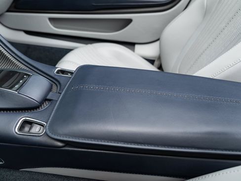 Used 2020 Aston Martin DB11 Volante RWD image 43