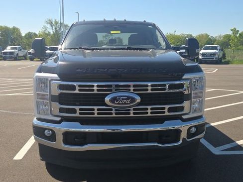 Used 2026 Ford F350 XLT AWD/4WD image 3