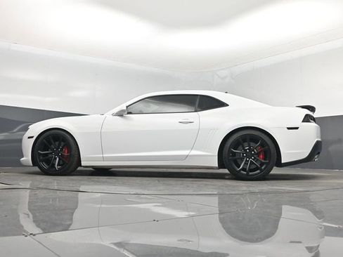 Used 2014 Chevrolet Camaro SS w/ SS Performance Package image 35
