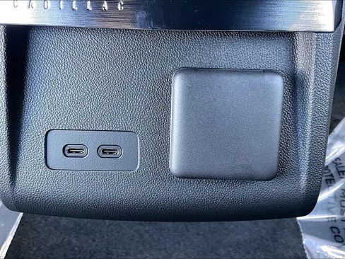 New 2026 Cadillac Lyriq Premium Luxury w/ LPO, Floor Liner Package AWD/4WD image 22