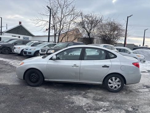 Used 2010 Hyundai Elantra GLS FWD image 11
