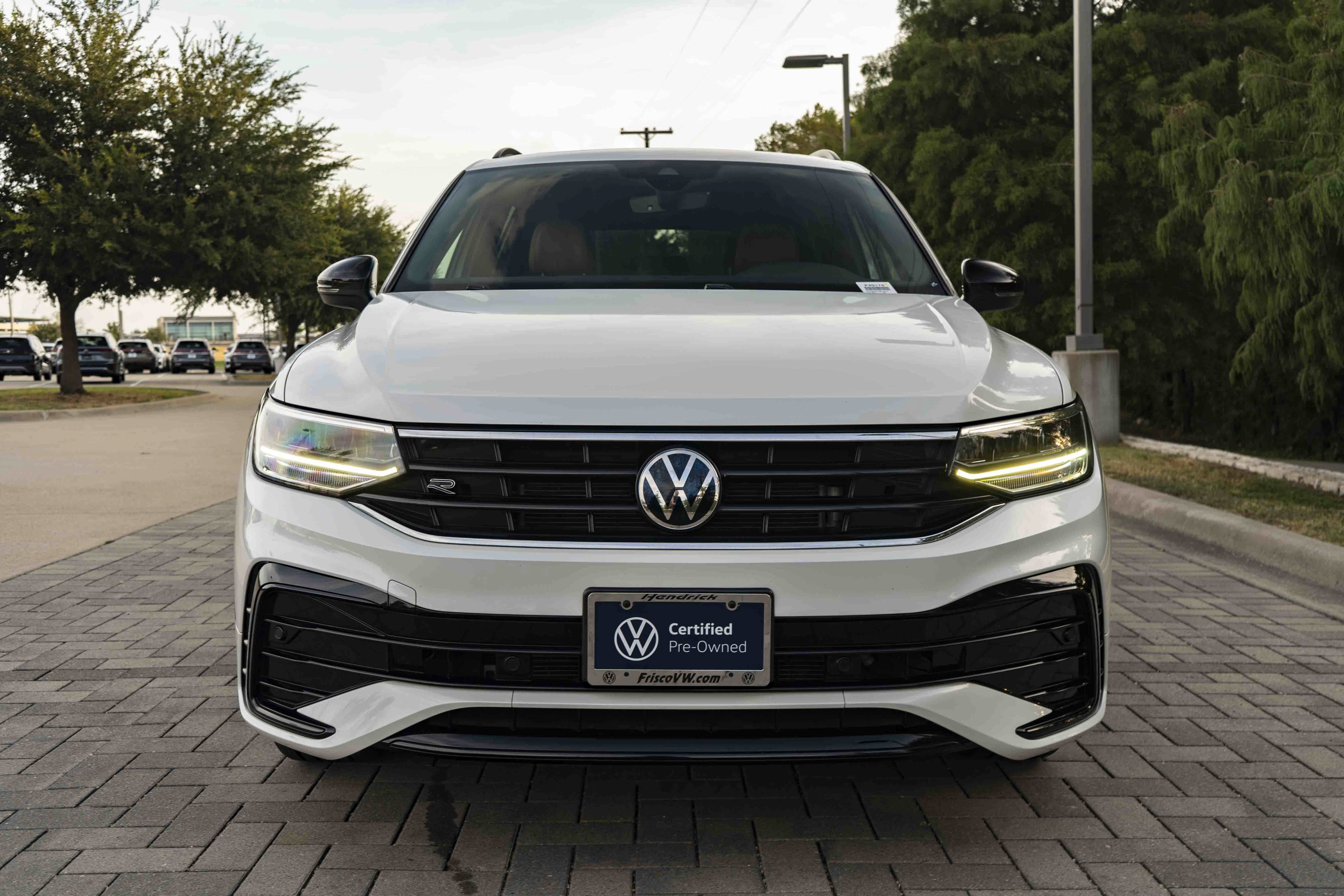 Certified 2022 Volkswagen Tiguan SE R-Line FWD image 3