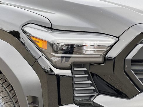 New 2025 Toyota Tacoma TRD Off-Road image 30