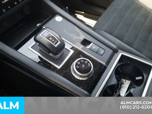 Used 2024 Mitsubishi Outlander SE FWD image 26
