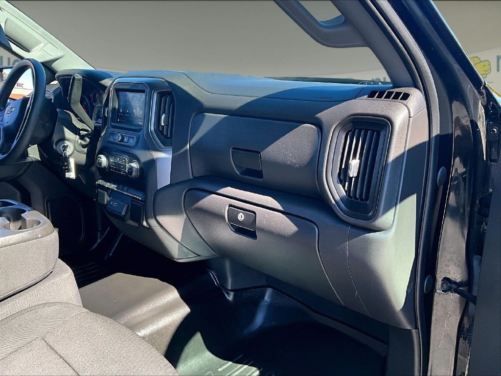 Used 2022 Chevrolet Silverado 1500 Custom AWD/4WD image 13