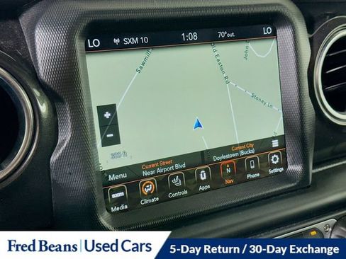 Used 2022 Jeep Wrangler Unlimited Sahara AWD/4WD image 19