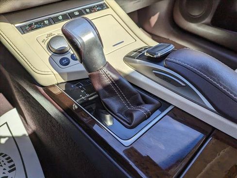 Used 2016 Lexus ES 300h image 13