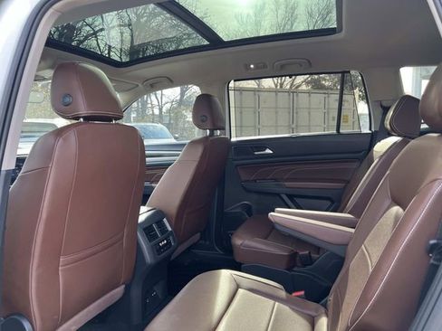 Used 2023 Volkswagen Atlas SE w/ Panoramic Sunroof Package image 22