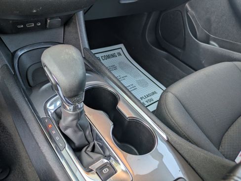 Used 2024 Chevrolet Malibu LT image 21