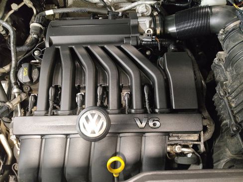 Used 2021 Volkswagen Atlas SE image 30