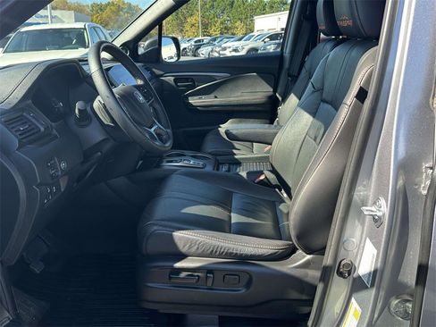 Certified 2022 Honda Passport TrailSport image 4