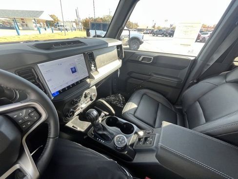 New 2025 Ford Bronco Big Bend w/ Black Diamond Package image 13