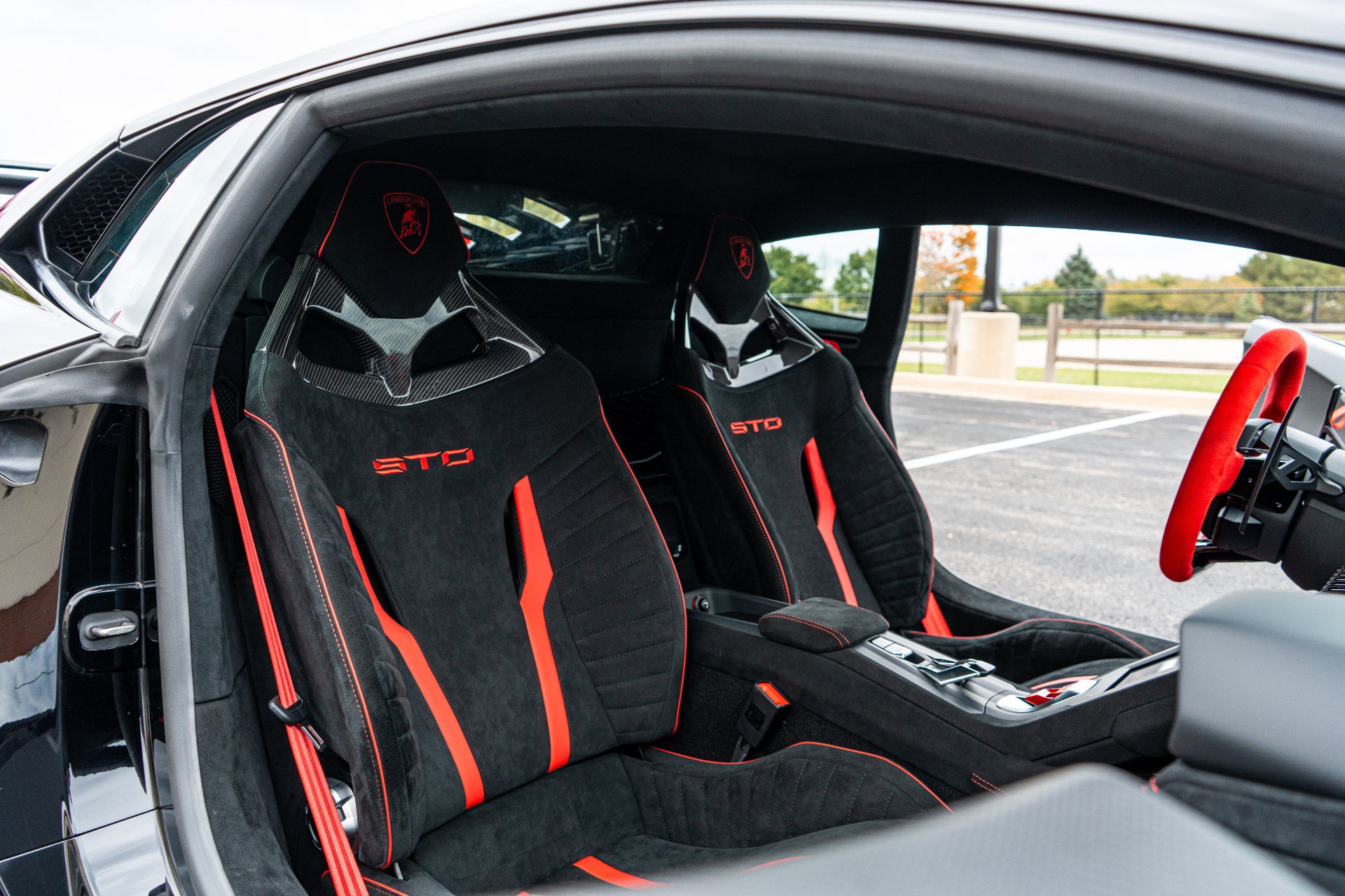 Used 2023 Lamborghini Huracan STO RWD image 28