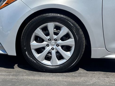 Certified 2023 Toyota Corolla LE image 33