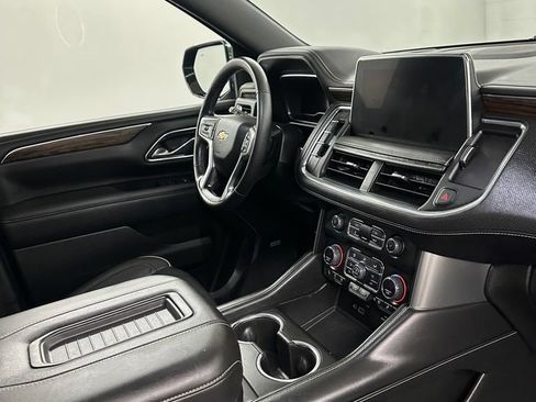Used 2023 Chevrolet Tahoe Premier AWD/4WD image 45