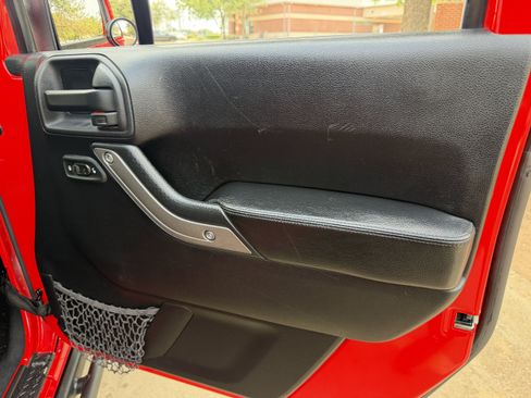 Used 2016 Jeep Wrangler Sport w/ Dual Top Group AWD/4WD image 9