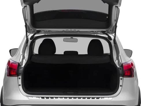 Used 2018 Nissan Rogue Sport SV w/ SV All-Weather Package AWD/4WD image 14