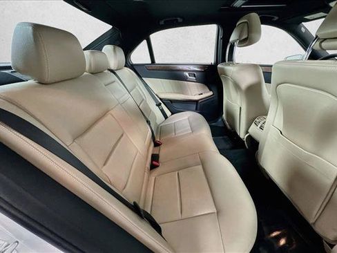 Used 2013 Mercedes-Benz E 350 Sedan image 26