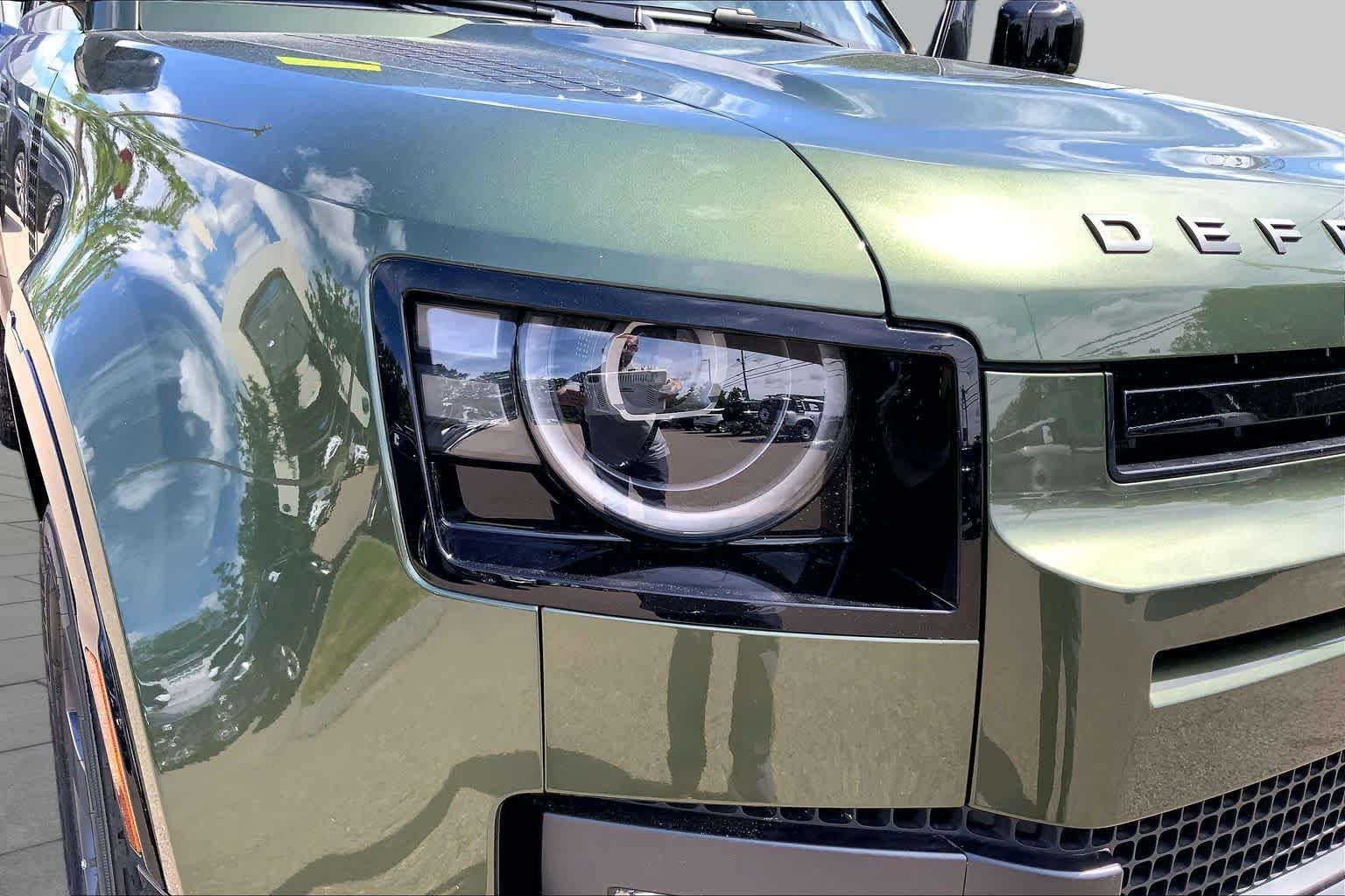 New 2026 Land Rover Defender 110 X-Dynamic SE AWD/4WD image 15