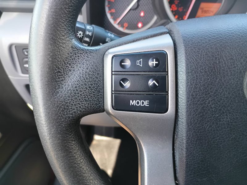 Used 2013 Toyota 4Runner SR5 AWD/4WD image 17