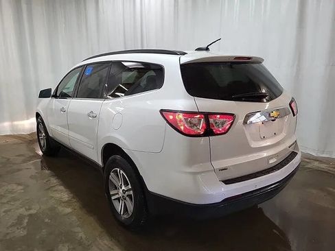 Used 2016 Chevrolet Traverse LT image 5
