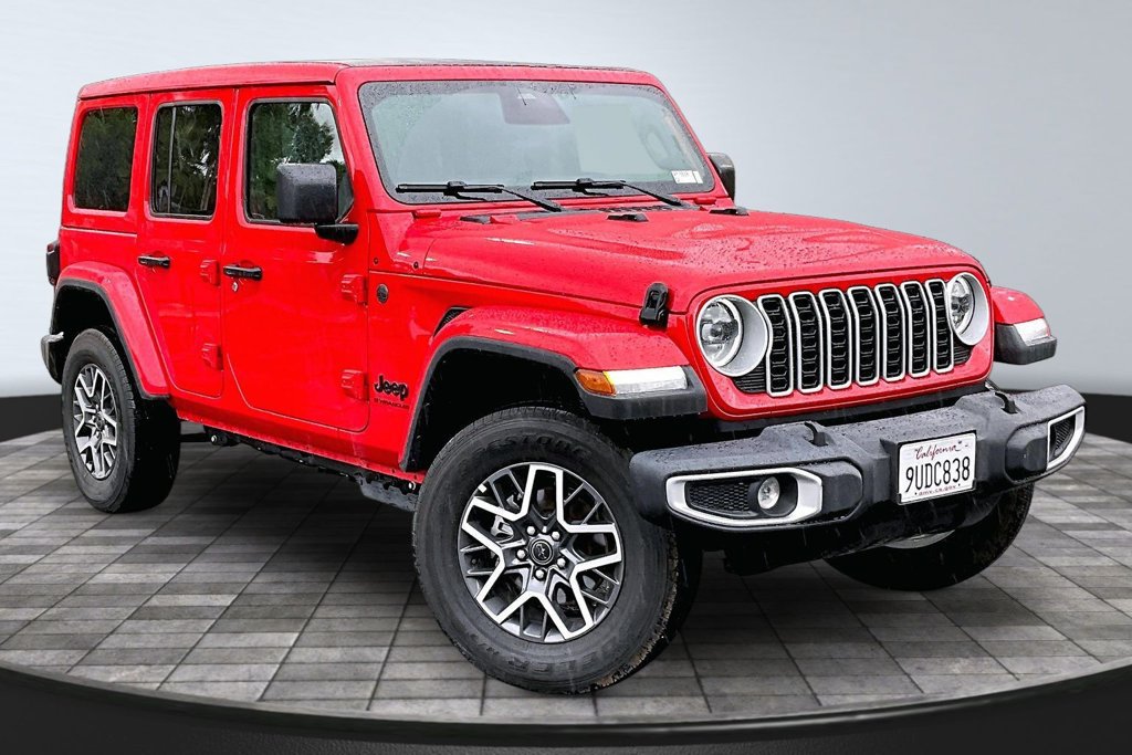Used 2026 Jeep Wrangler Unlimited Sahara AWD/4WD image 33