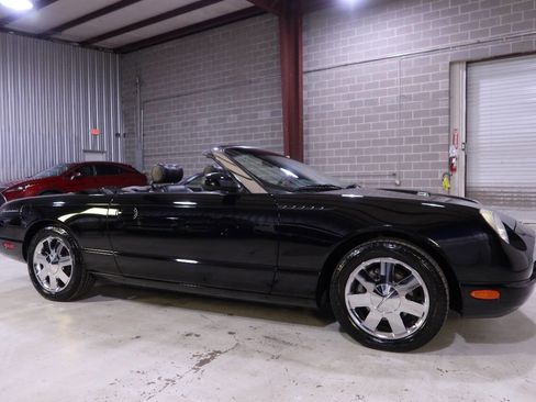 Used 2002 Ford Thunderbird Deluxe 2dr Convertible image 6