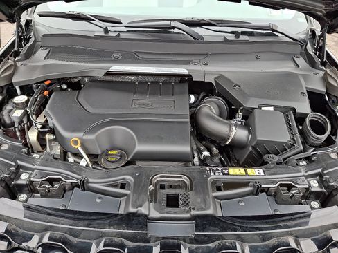 Used 2025 Land Rover Discovery Sport S image 26