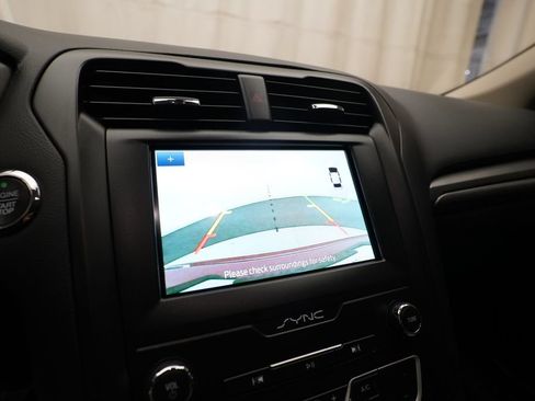 Used 2020 Ford Fusion SE w/ Equipment Group 151A FWD image 21