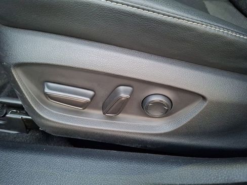 Used 2022 Toyota Camry XSE image 11