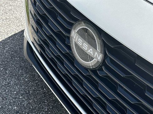 Used 2024 Nissan Sentra SR FWD image 10