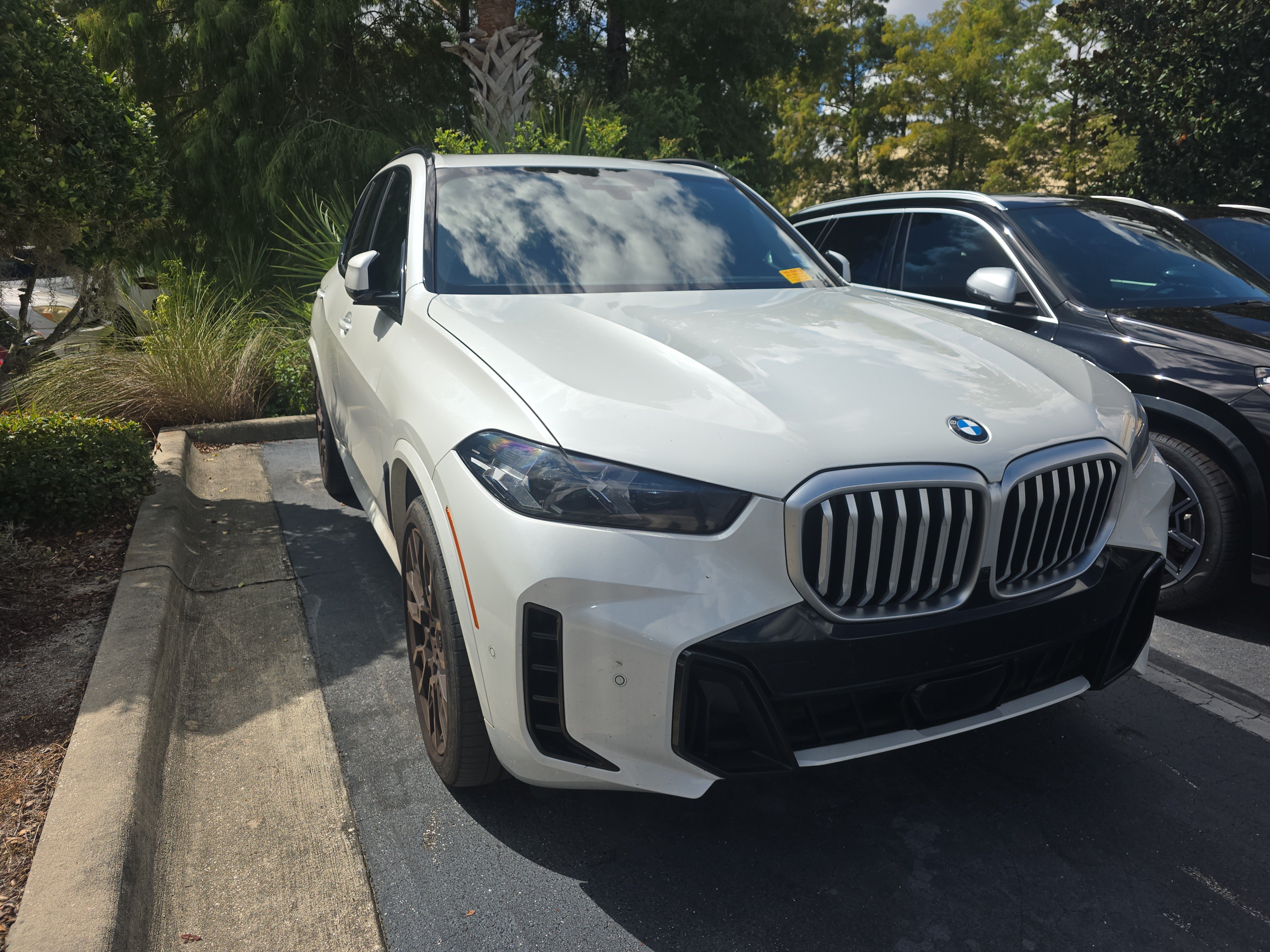 Used 2024 BMW X5 sDrive40i w/ M Sport Package RWD image 1