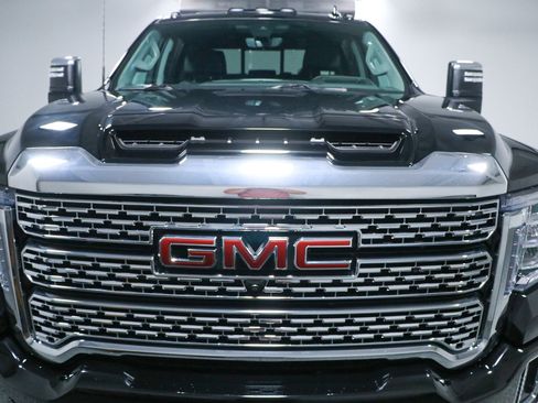 Used 2023 GMC Sierra 2500 Denali w/ Denali Ultimate Package image 4